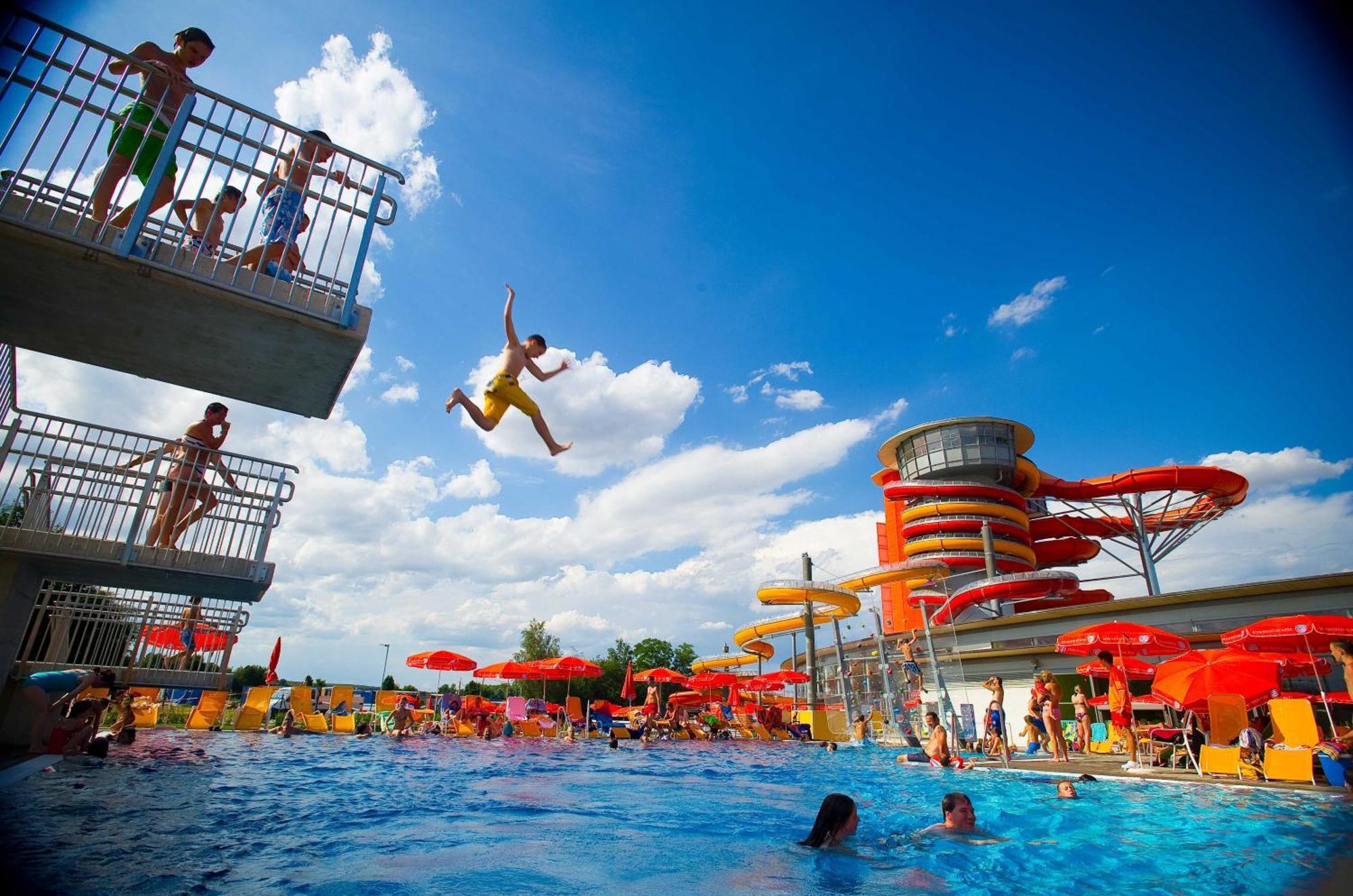 Pension Sonnengarten & Therme Included - Auch Am An- & Abreisetag! لتزمانسبرغ المظهر الخارجي الصورة